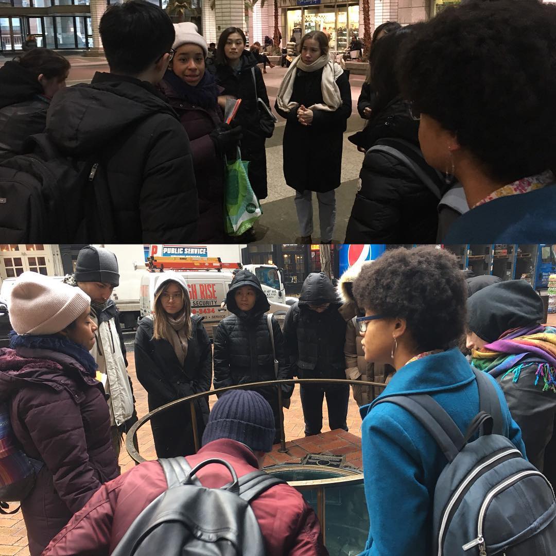 The amazing Dahlia of @levysuniqueny and my Collective Narrative class on the “Slavery in Early Colonial NY” walking tour of lower Manhattan The Levys' Unique New York