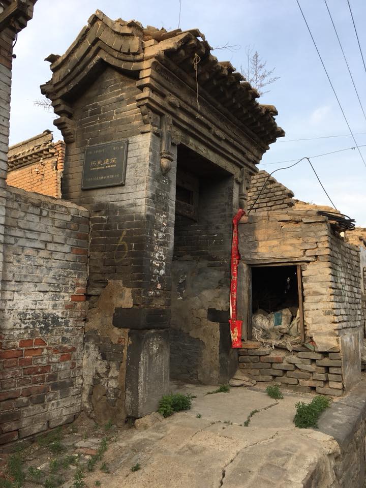 Datong Old City: the old city is being demolished for the recreation of the old city. (The film “The Chinese Mayor” chronicles the building of the City Wall as well as the evictions, relocation, demolition, cultural construction plans of the inner city.)