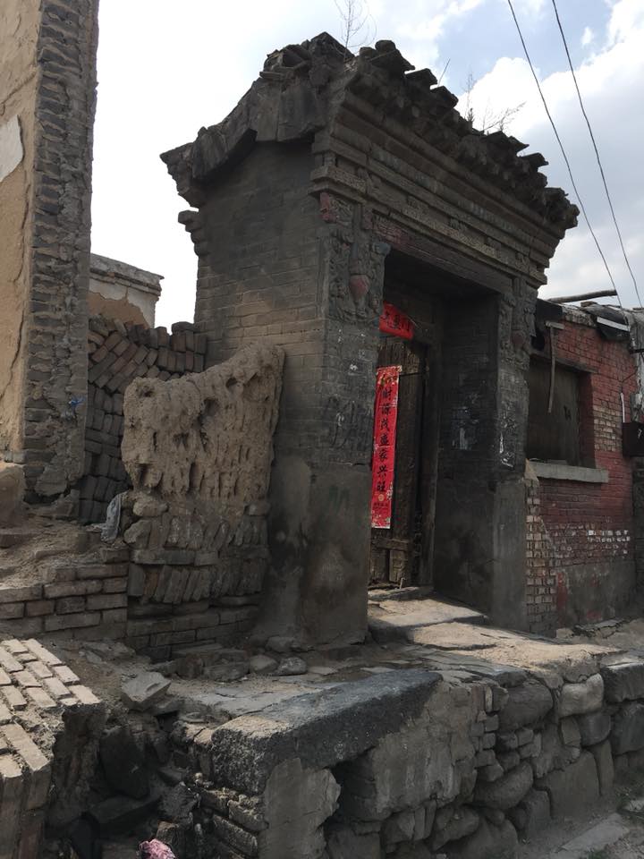 Datong Old City: the old city is being demolished for the recreation of the old city. (The film “The Chinese Mayor” chronicles the building of the City Wall as well as the evictions, relocation, demolition, cultural construction plans of the inner city.)