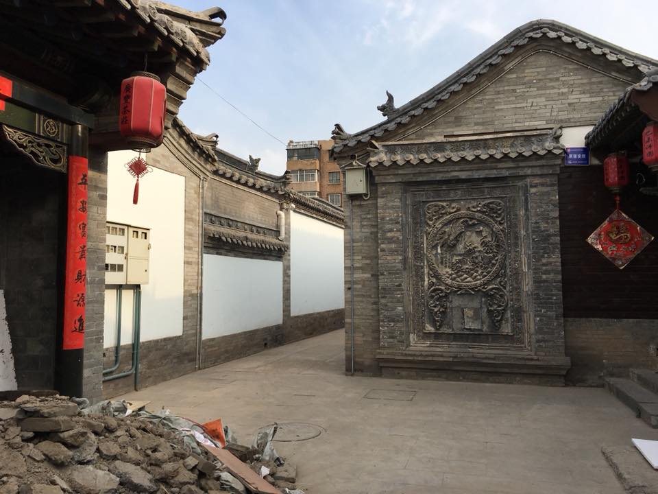 Datong Old City: the old city is being demolished for the recreation of the old city. (The film “The Chinese Mayor” chronicles the building of the City Wall as well as the evictions, relocation, demolition, cultural construction plans of the inner city.)